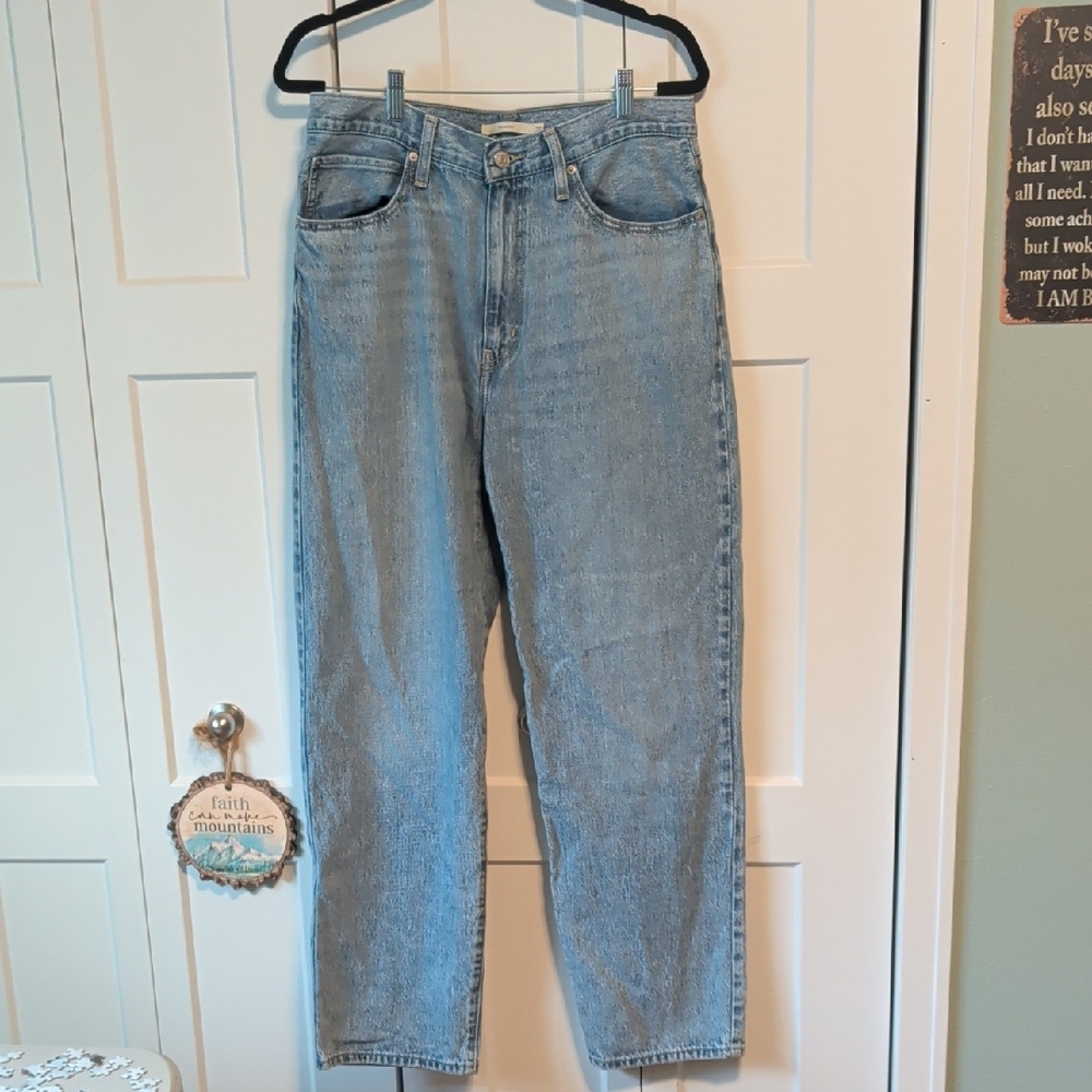 Levi's Classic Blue Jeans - Picture 3 of 7